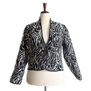 REVERSIBLE Black & White Patterned Blazer